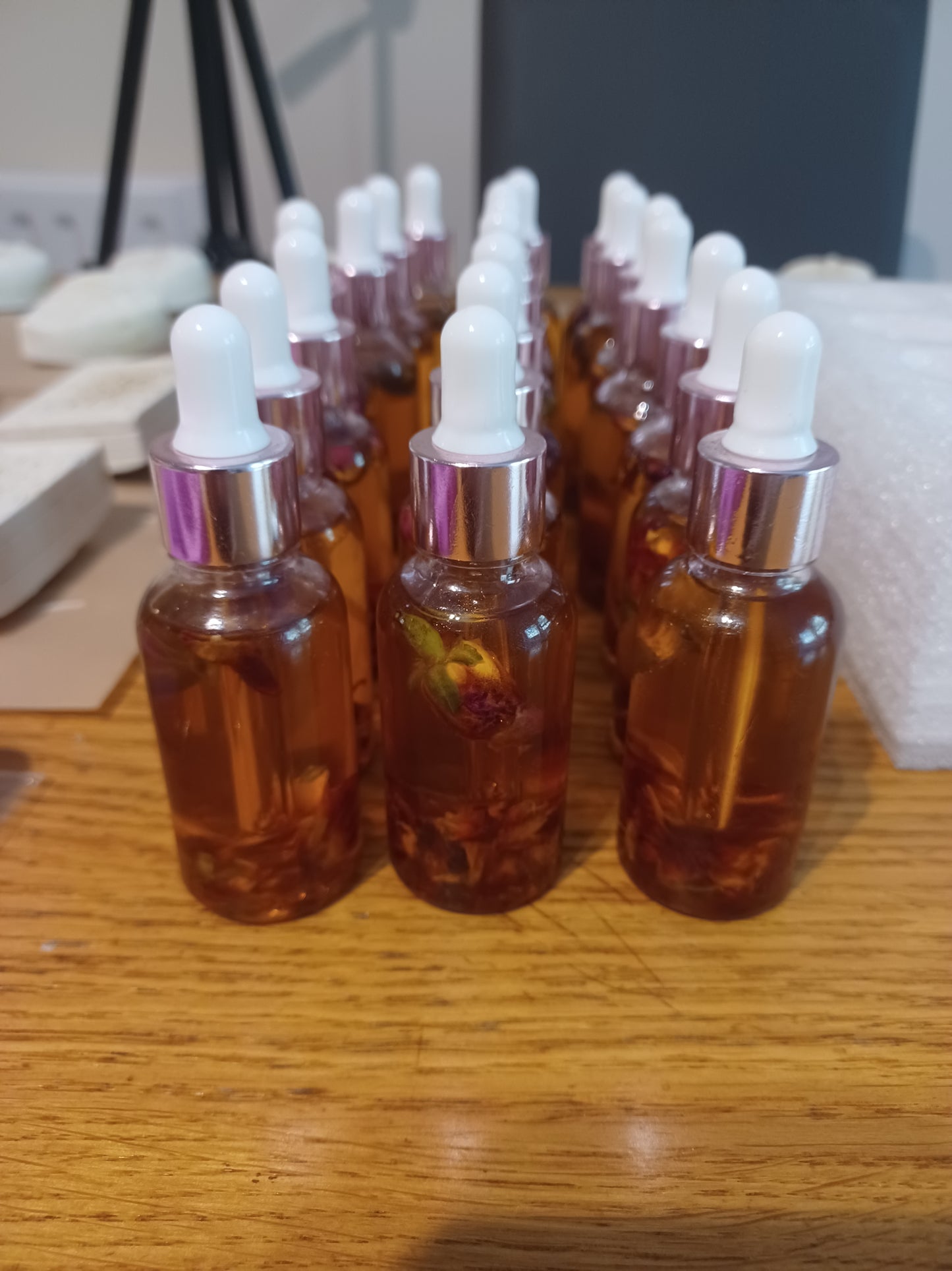 Damask Rose face oil with moringa Jojoba & Rosehip