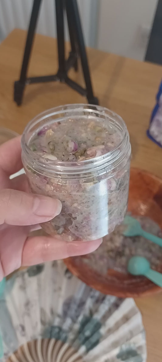 Rose & Coconut magnesium Salt Scrub - 120ml